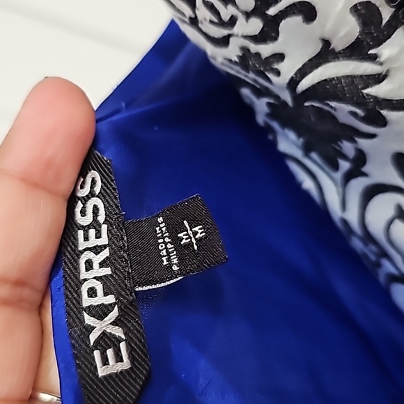 Sleeveless Blue Blouse - Picture 4 of 5